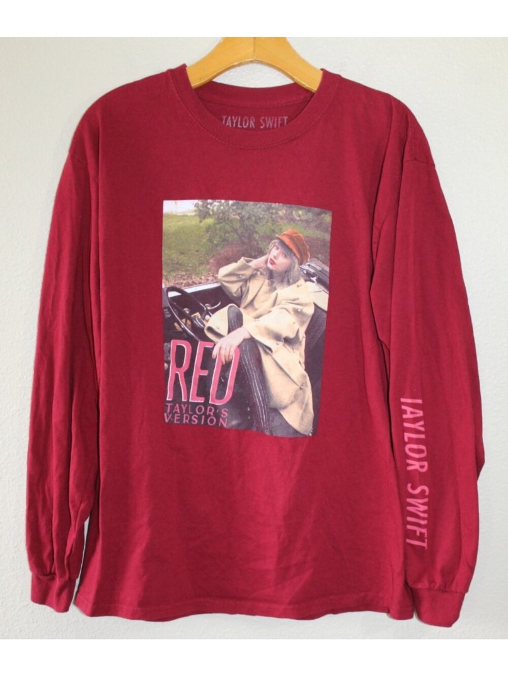 Taylor Swift Mens Red Taylors Version Long Sleeve Shirt L